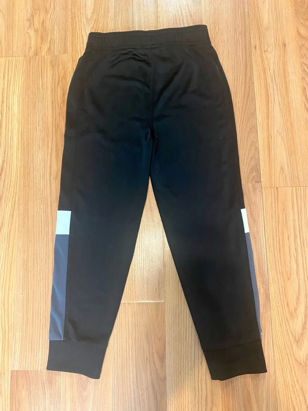 🩶 BOYS PUMA TRACKSUIT SIZE 6 ZIP UP JACKET AND PANTS 2 PIECE SET GRAY BLACK🖤 - Picture 7 of 11